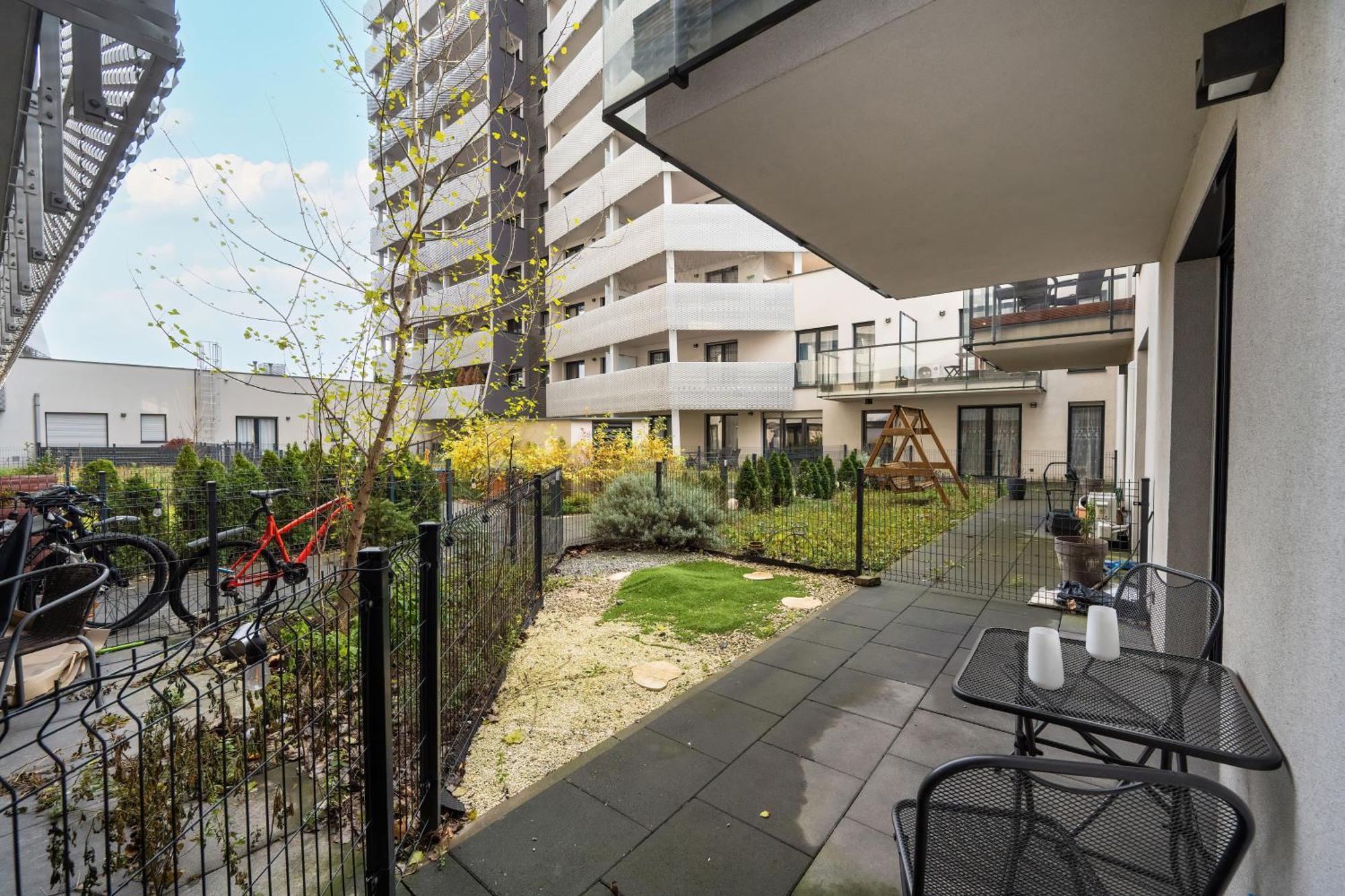 Atal Tower By Renters Apartment *