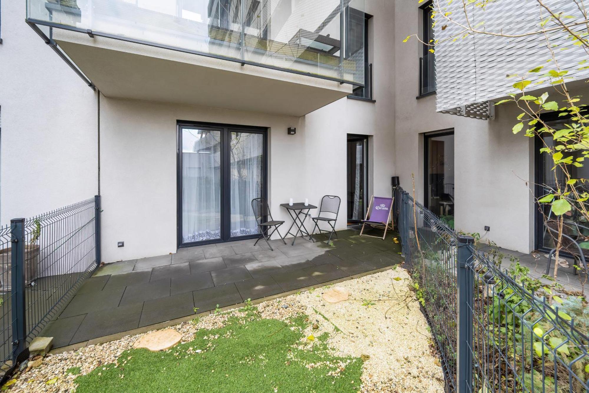 Atal Tower By Renters Apartment