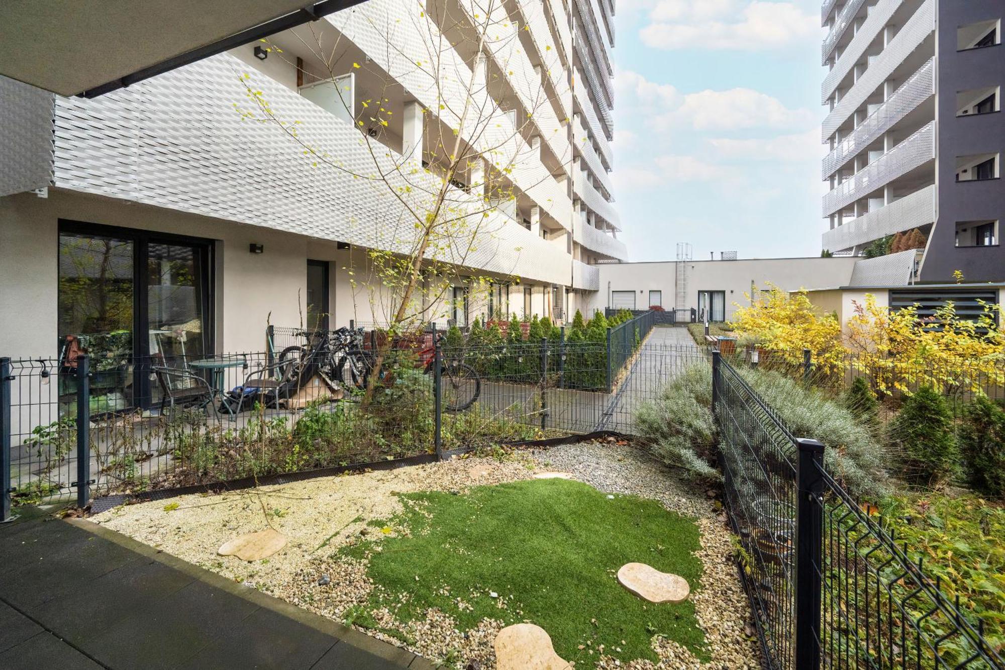 Apartment Atal Tower By Renters